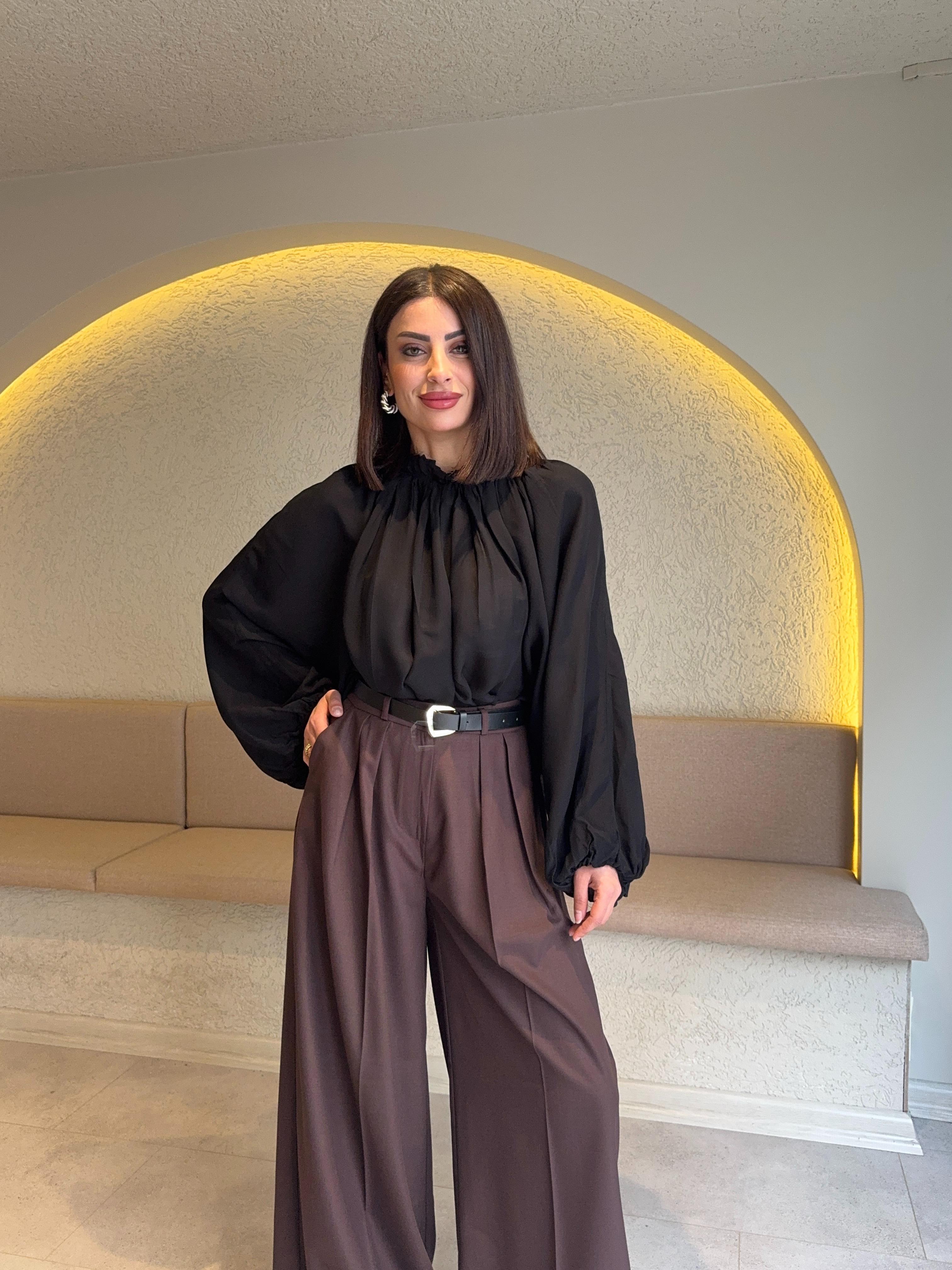 Jenna Büzgülü Bluz Siyah